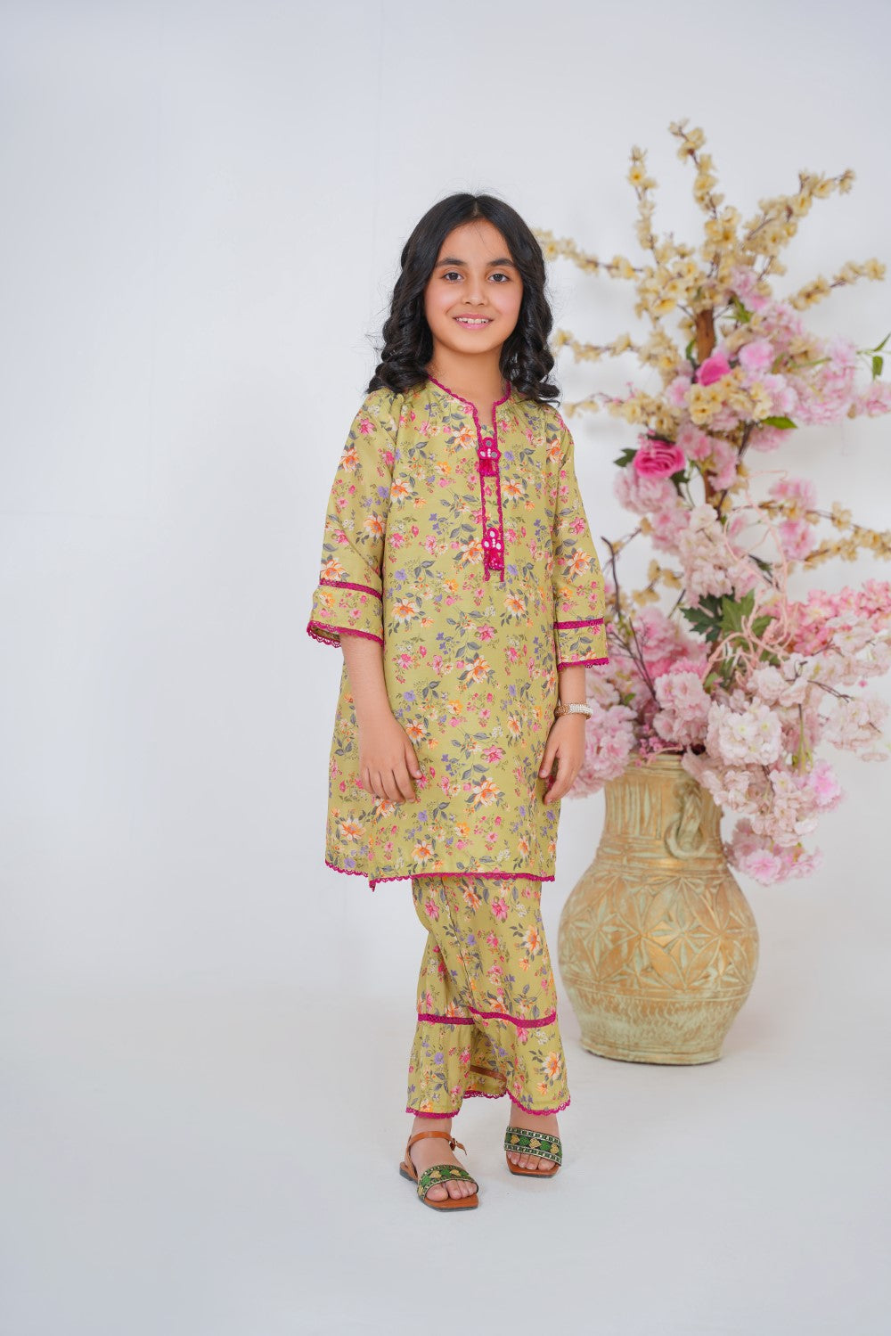 GREEN  FLORAL SUIT